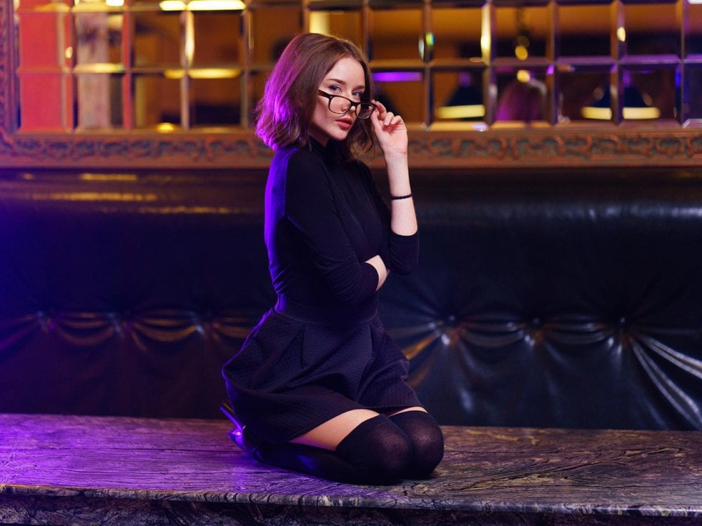 ms_christiana Chatroom