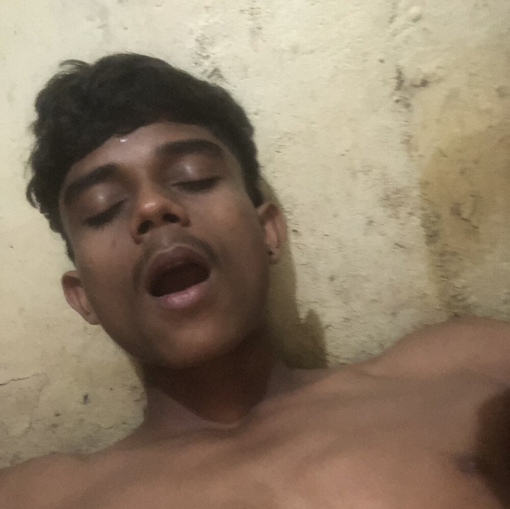 nakedlongcock Chatroom