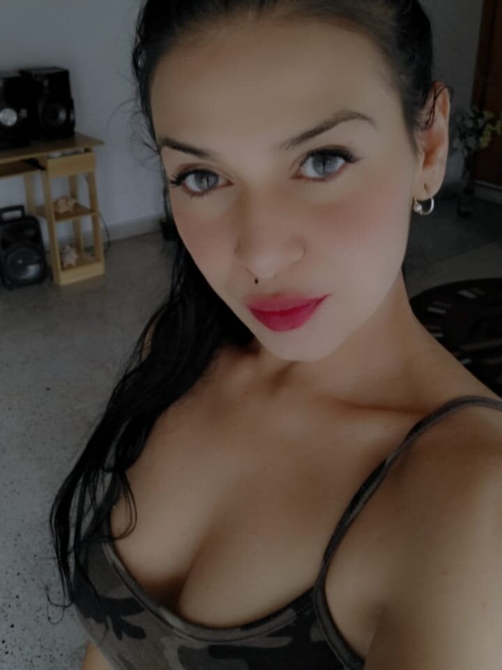 natalia_collinslim Chatroom