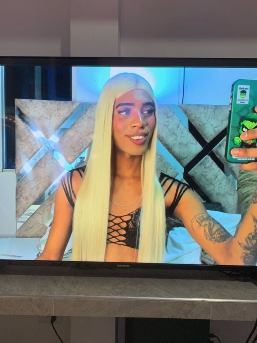 nessabarret_ Chatroom