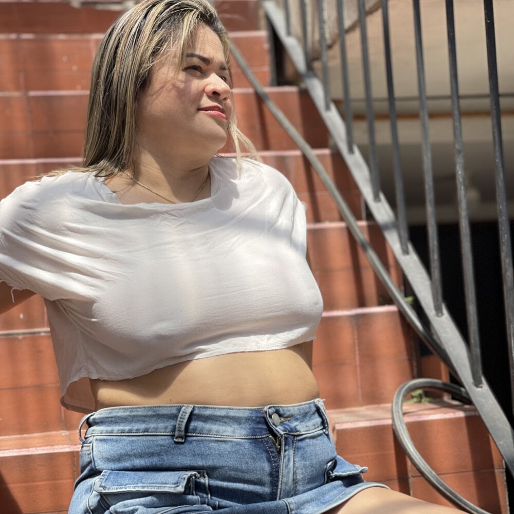 pamela_echeverria Chatroom