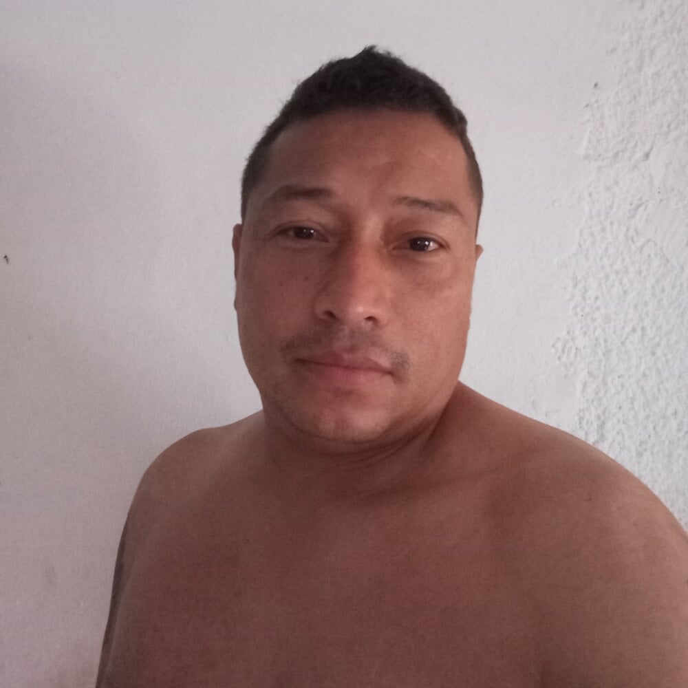 pareja_latina1483 Chatroom