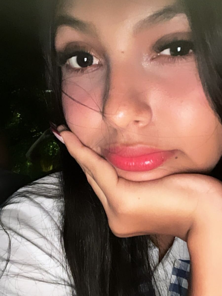 pia_houns17 Chatroom