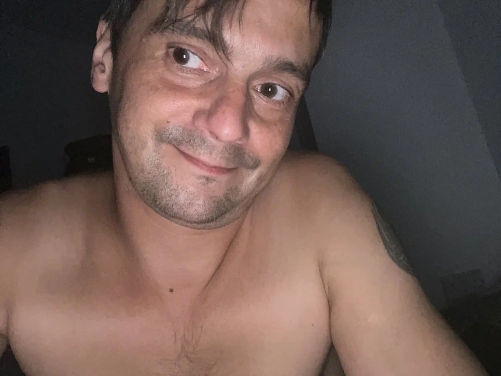 piti84@xh Chatroom