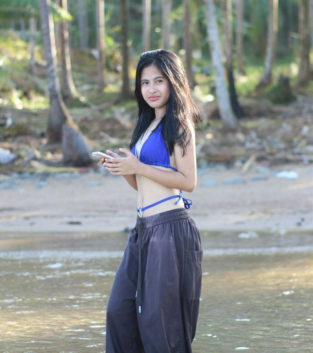 pretty_shy_girl Chatroom