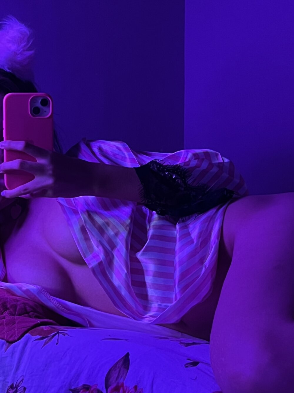 privsloirinha Chatroom