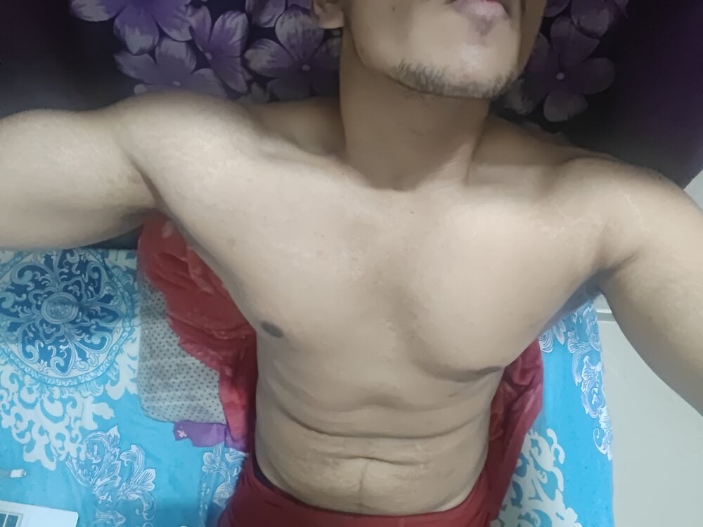 pune_hotguy_111 Chatroom