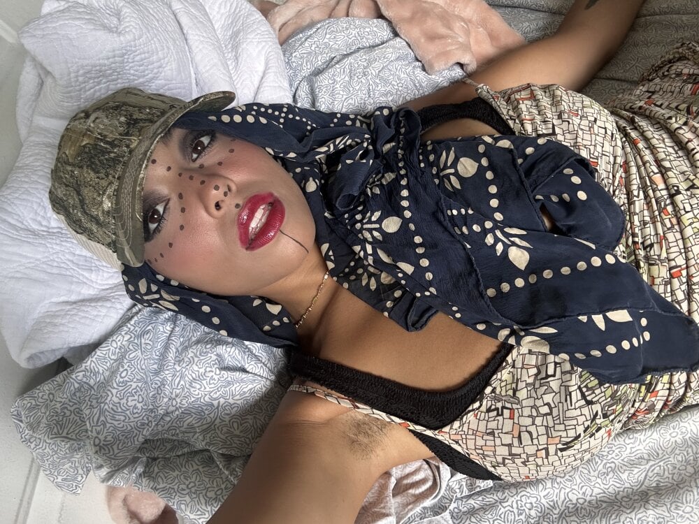 raveslavekandi Chatroom