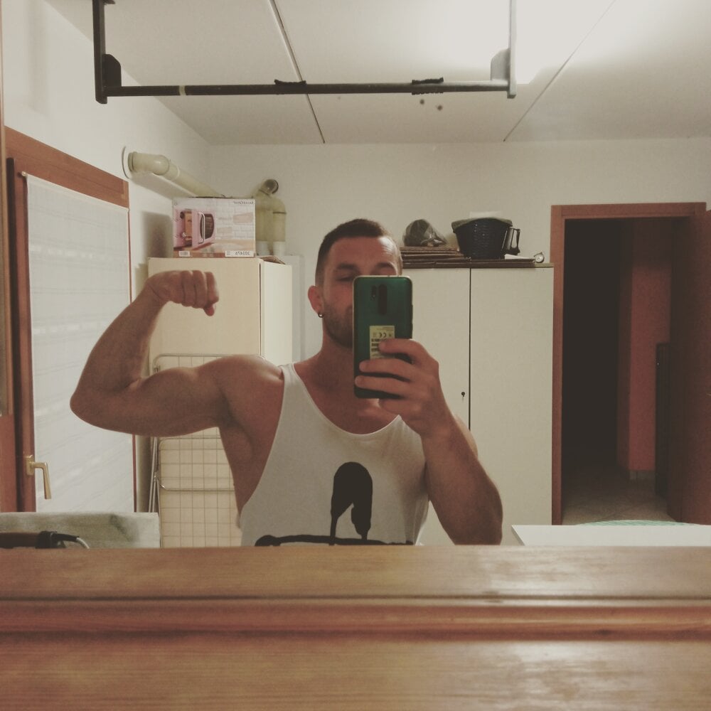 riccardoyeah Chatroom