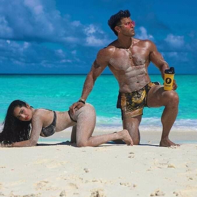 rohanhotguy Chatroom