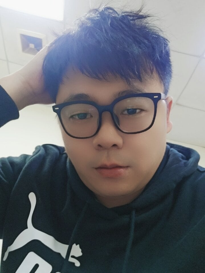 sansuijiuhenshuai Chatroom