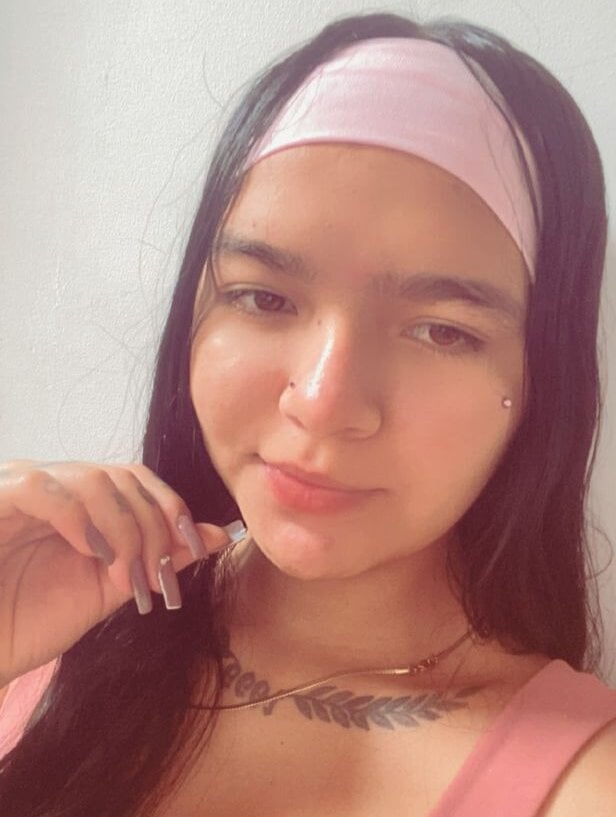 sara_jjones Chatroom