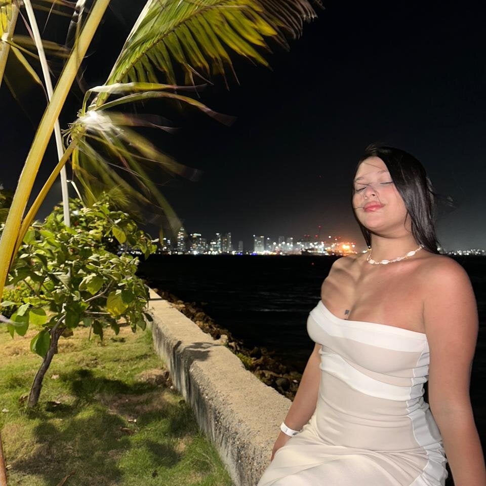 saraa_romero Chatroom