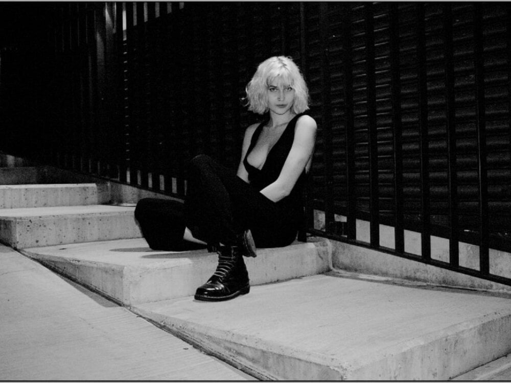 sarah_perfect Chatroom