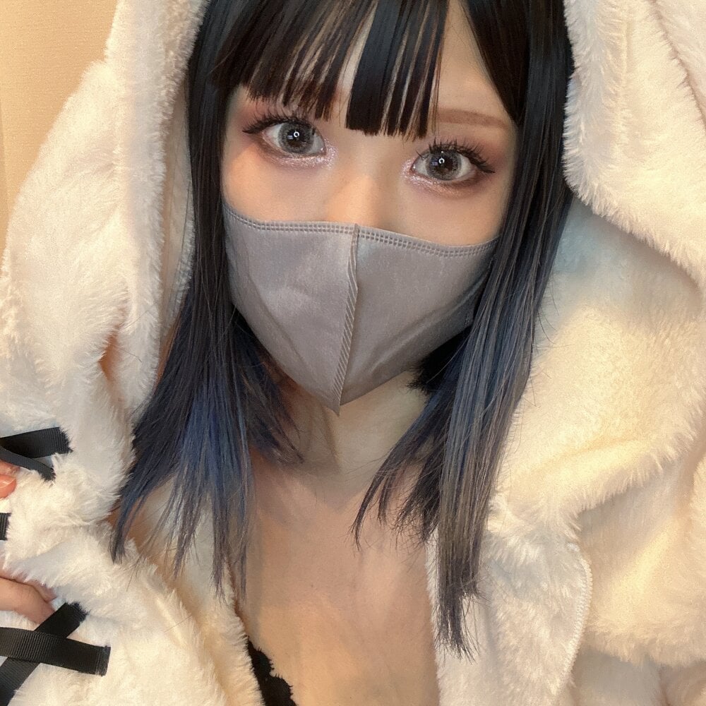 sarina_at Chatroom