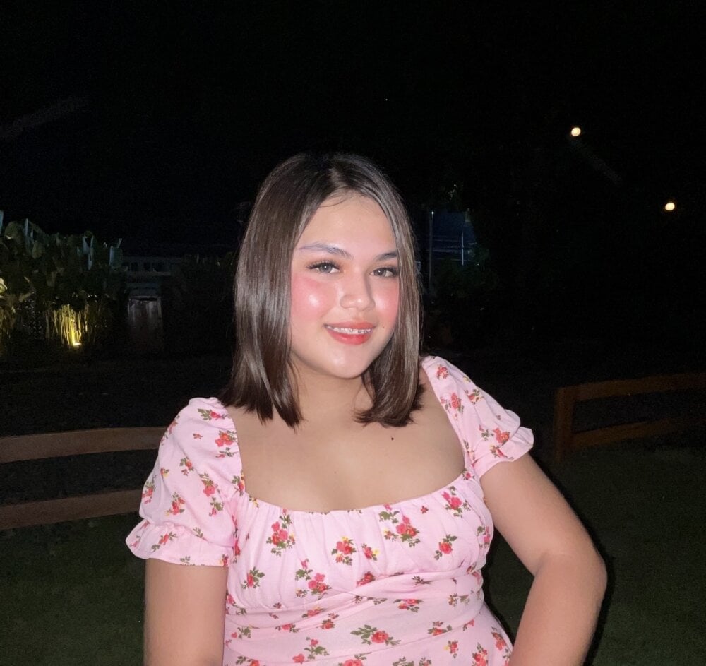 scarlet_enchantress Chatroom