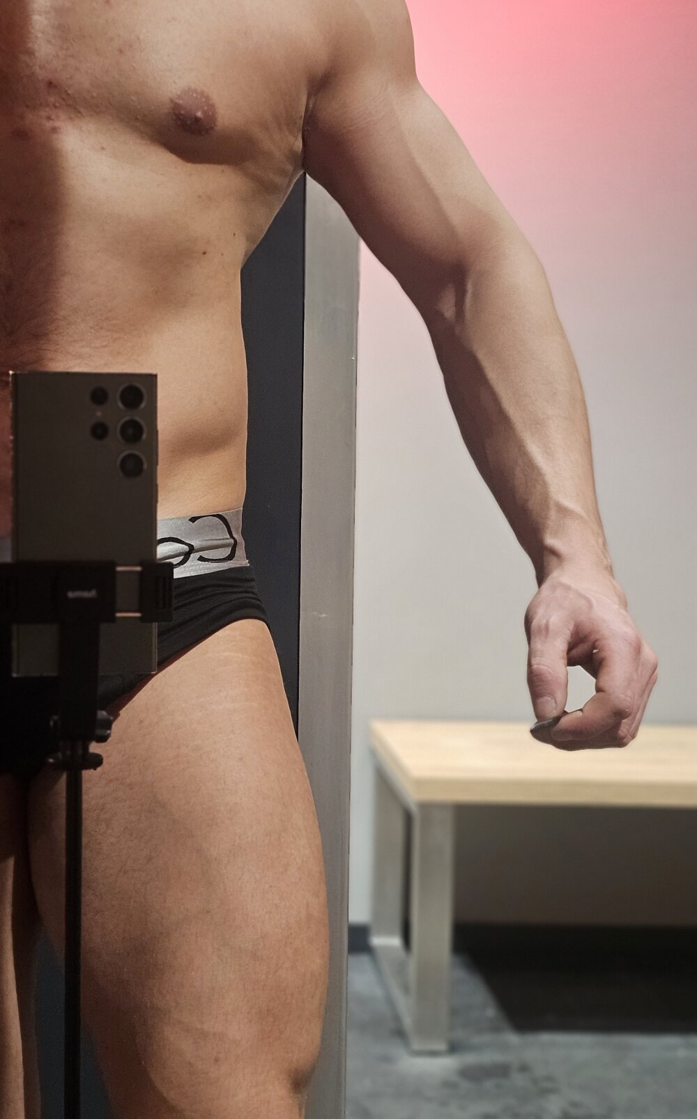 sensualman90 Chatroom