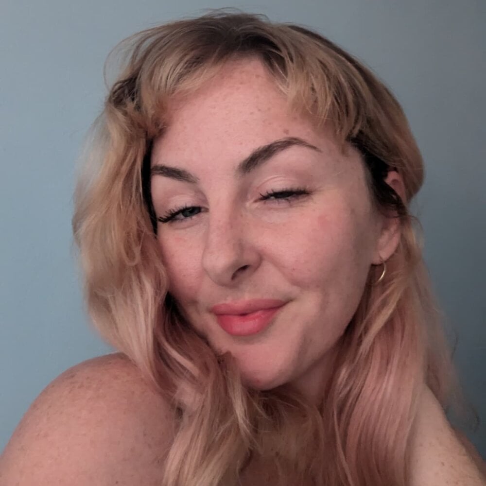 sexylittlefriend Chatroom