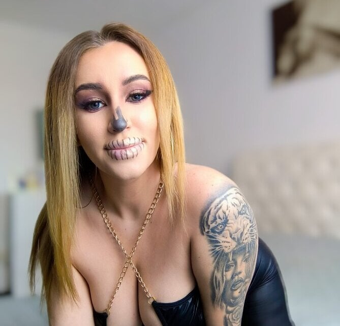 sexymorena23 Chatroom