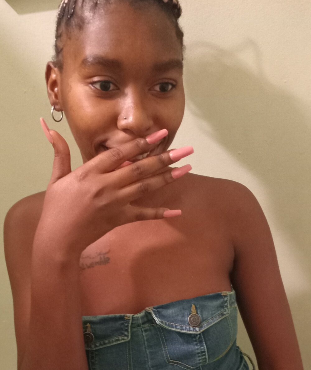 sexysmalldaily04 Chatroom