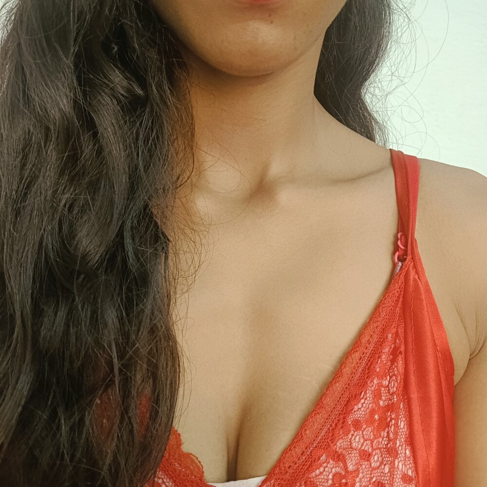 sexyy_pooja Chatroom