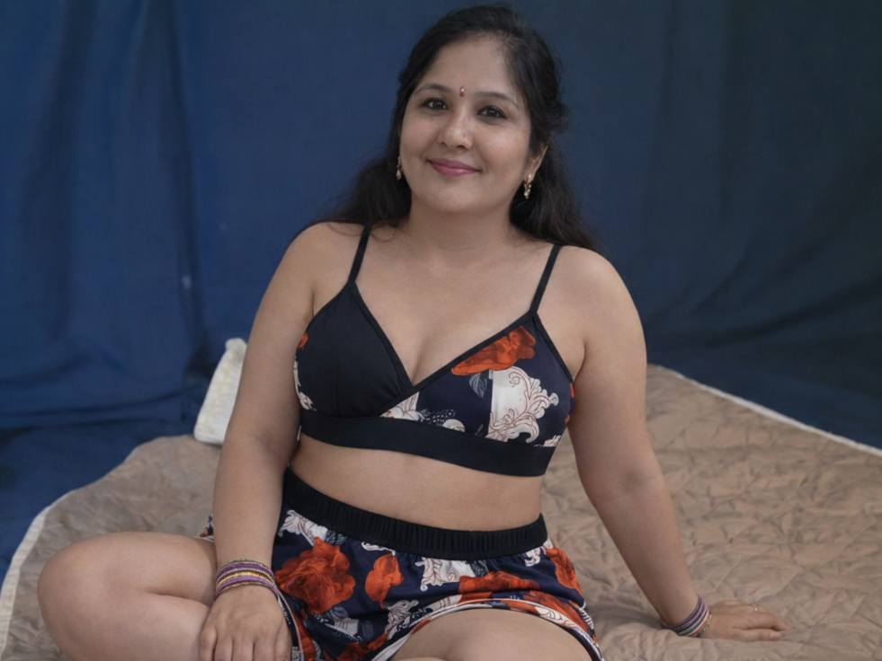 shreya_nudee Chatroom