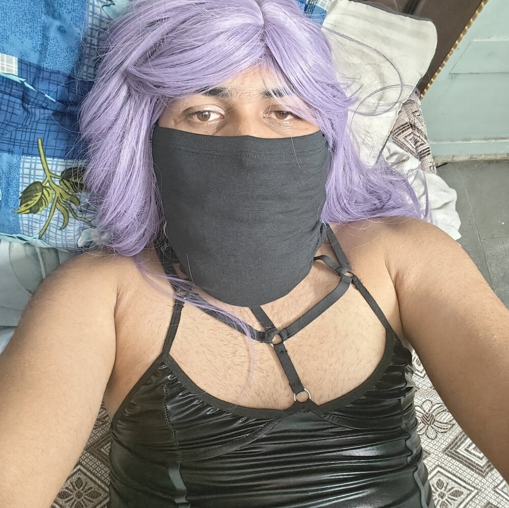 sissysarina2 Chatroom