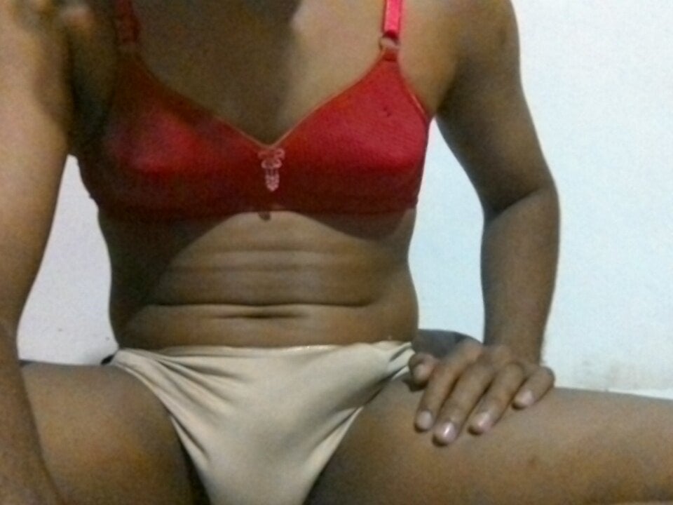 sissytaniiya Chatroom