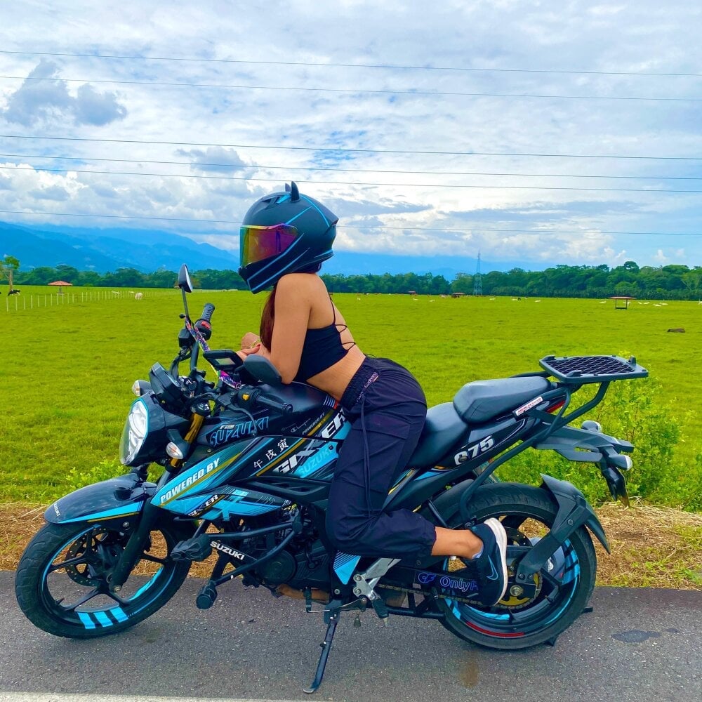 sluttyysucker Chatroom