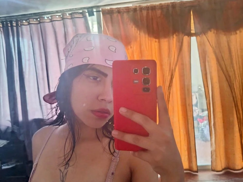 sofiaa_cardenas Chatroom