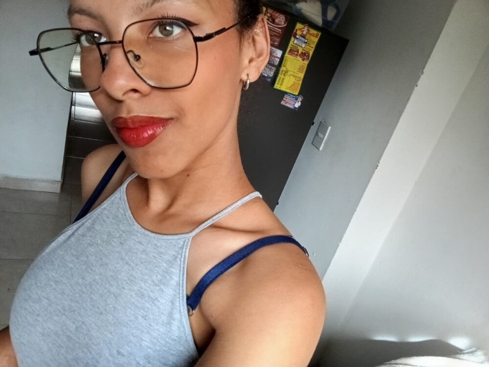 sophie_rojas Chatroom