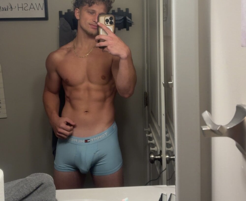 strongwhitecock Chatroom