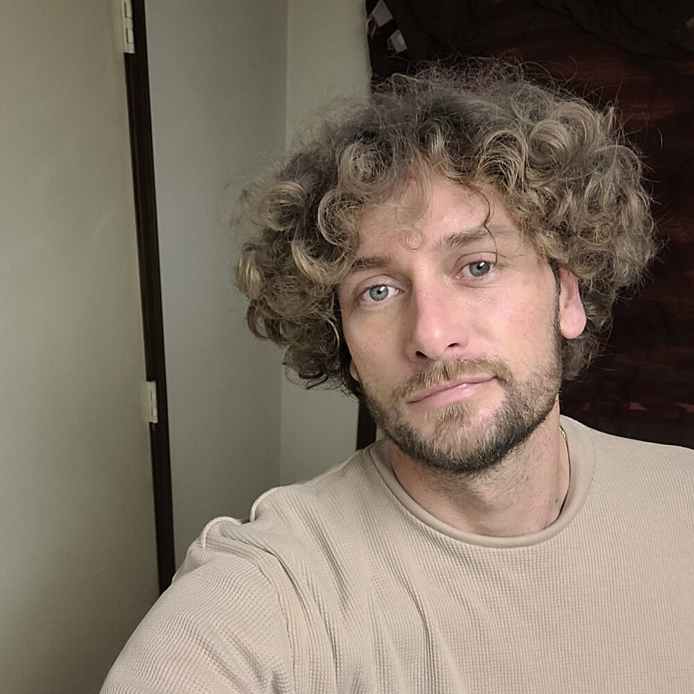 subombshell Chatroom