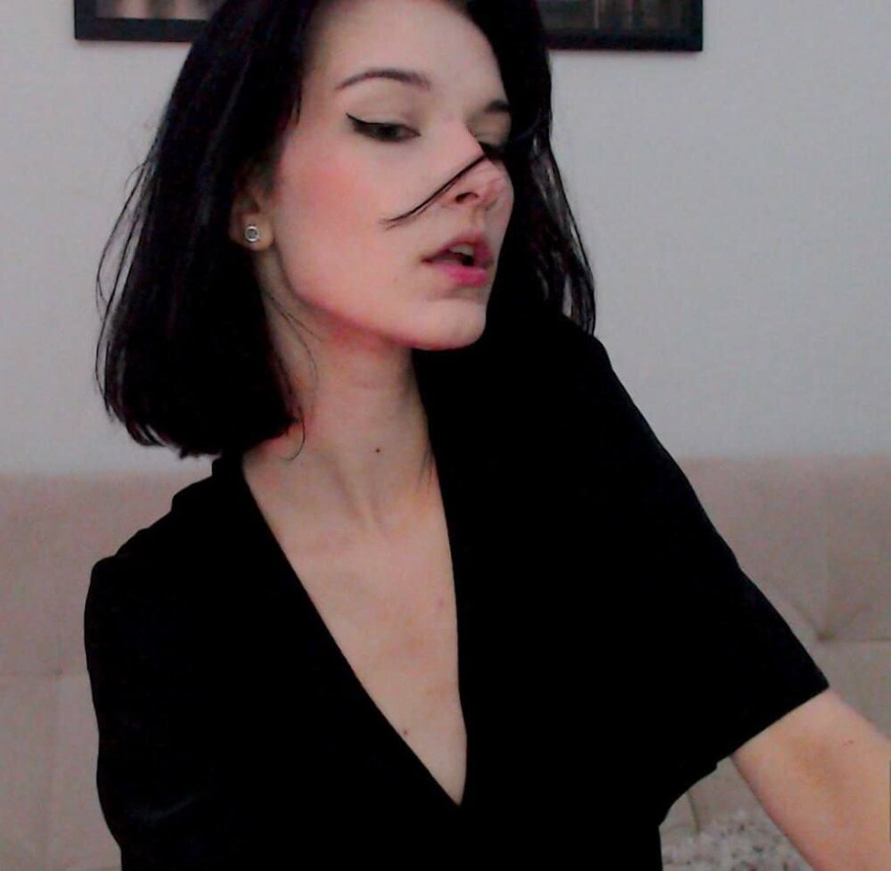 sweet_strawber Chatroom