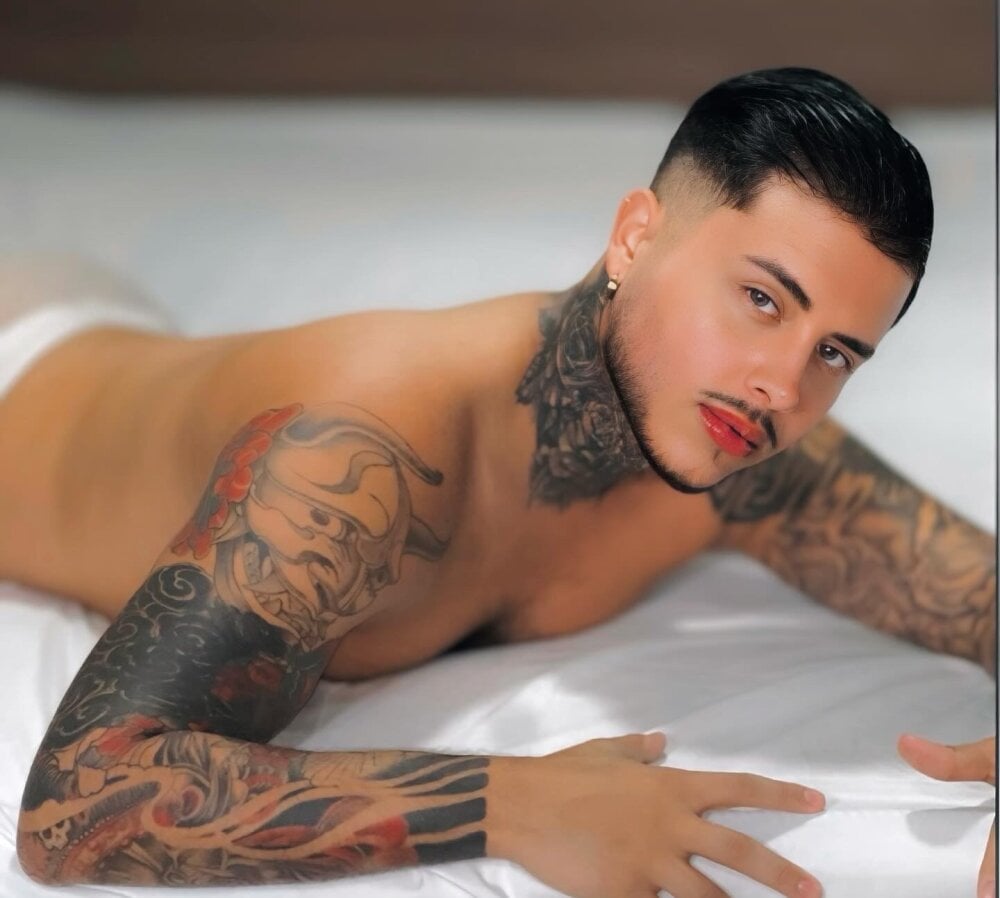 tattoguys_cums Chatroom