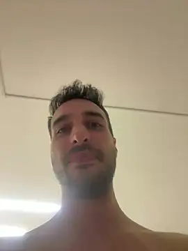 theitalianguy95 Chatroom