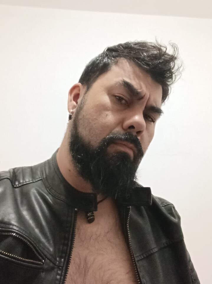 thethickbear Chatroom