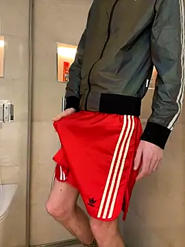 thewetshorts Chatroom