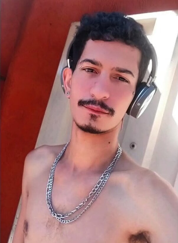 theyllorwillian Chatroom