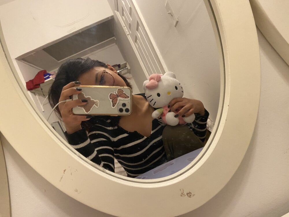 tinydaisy21 Chatroom