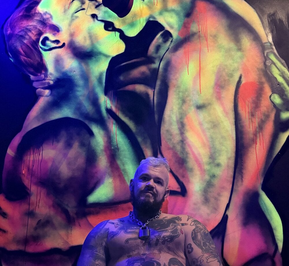 trans_man_and_his_dom Chatroom