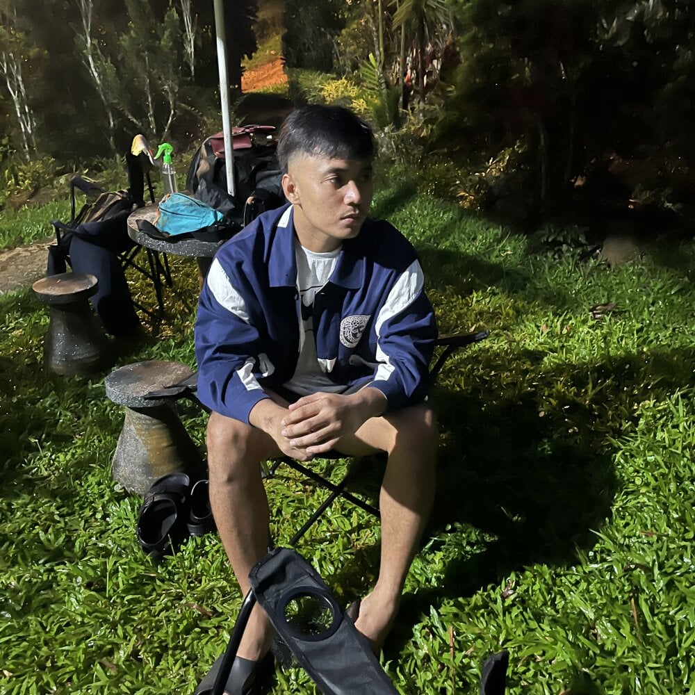 urbigcock_andrie Chatroom