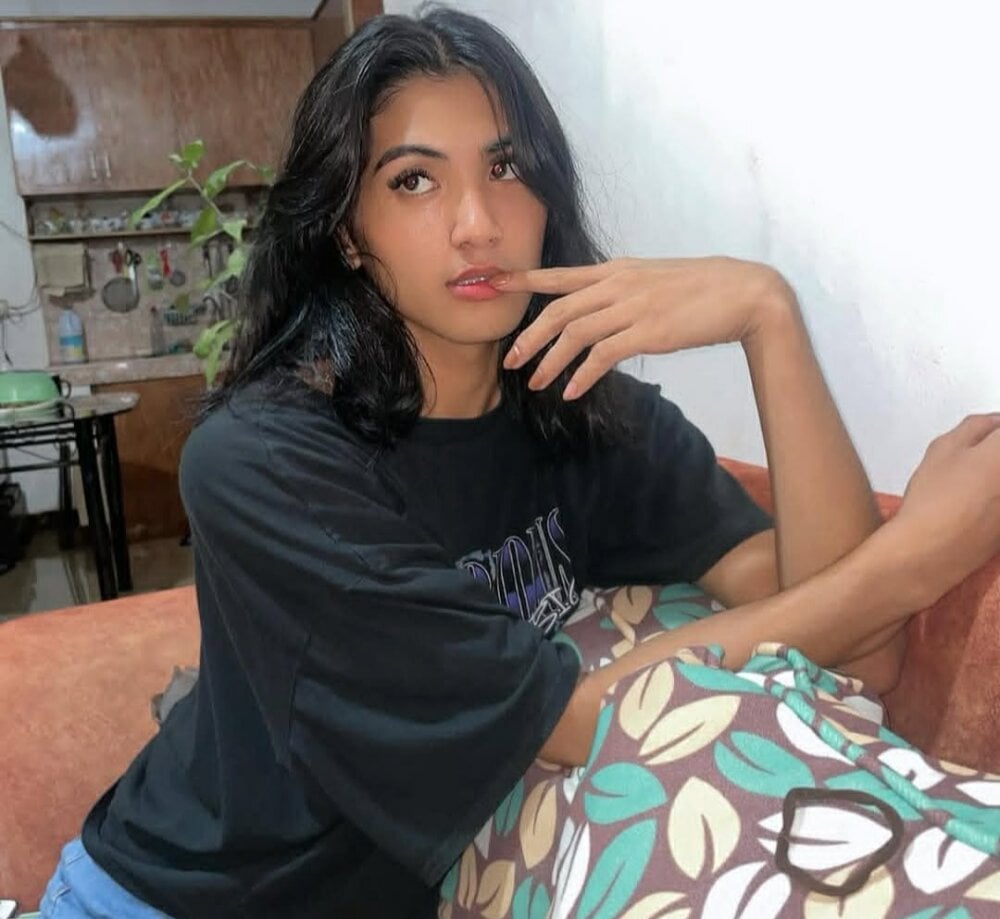 ursexykittykat_xx Chatroom