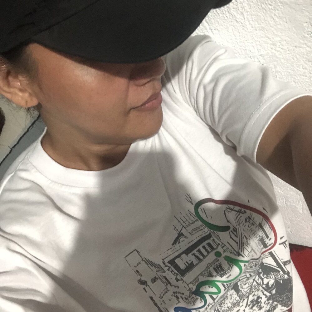 urwildkimmybitch69 Chatroom