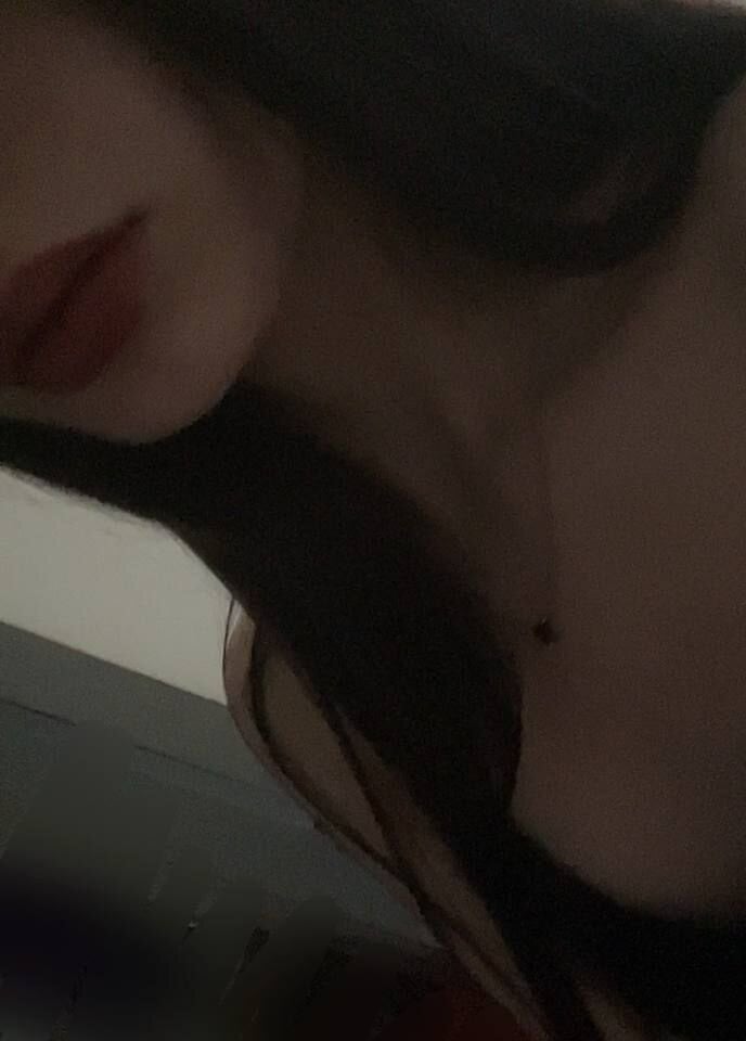 xxPrettyhardcock69 Chatroom