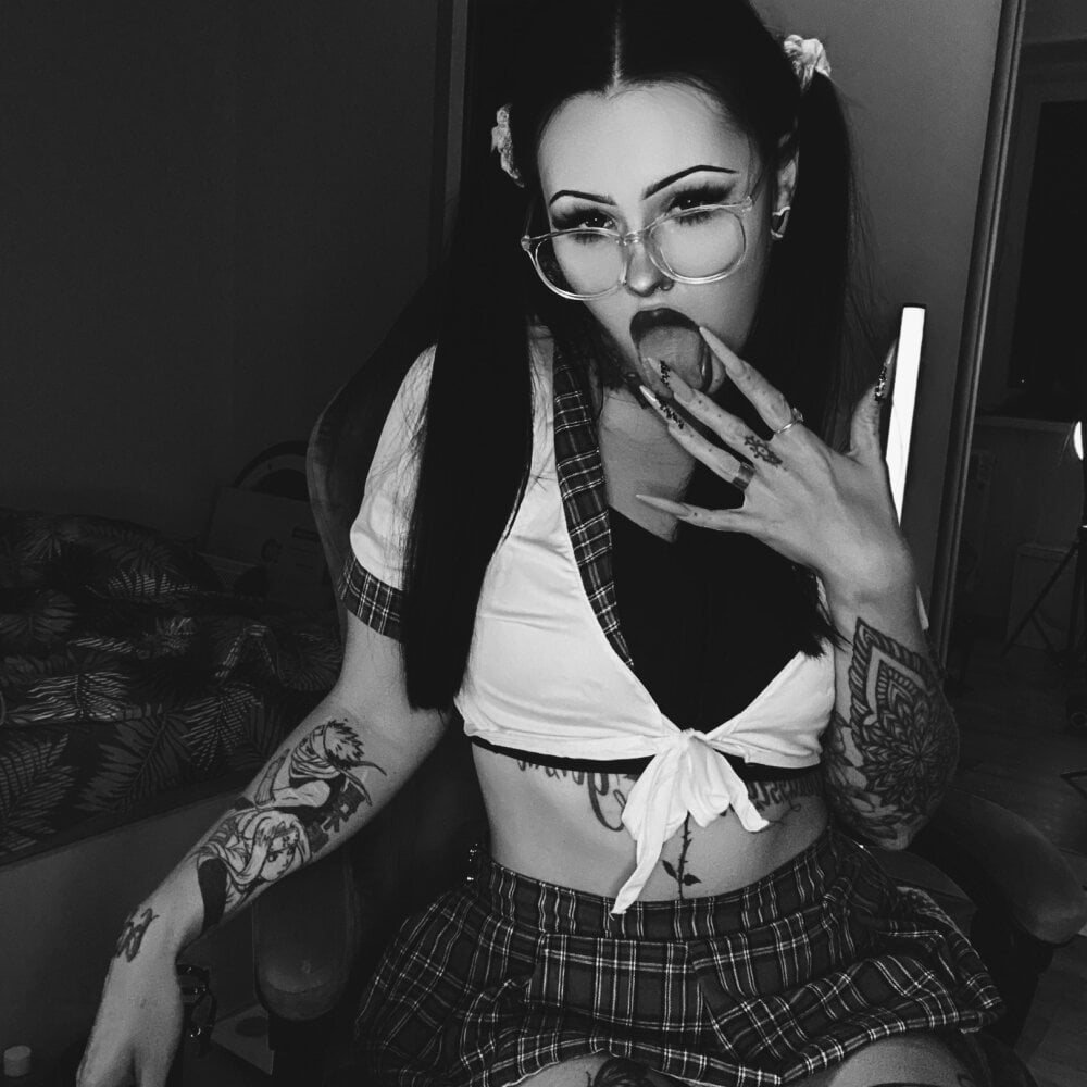 xxtina__ Chatroom