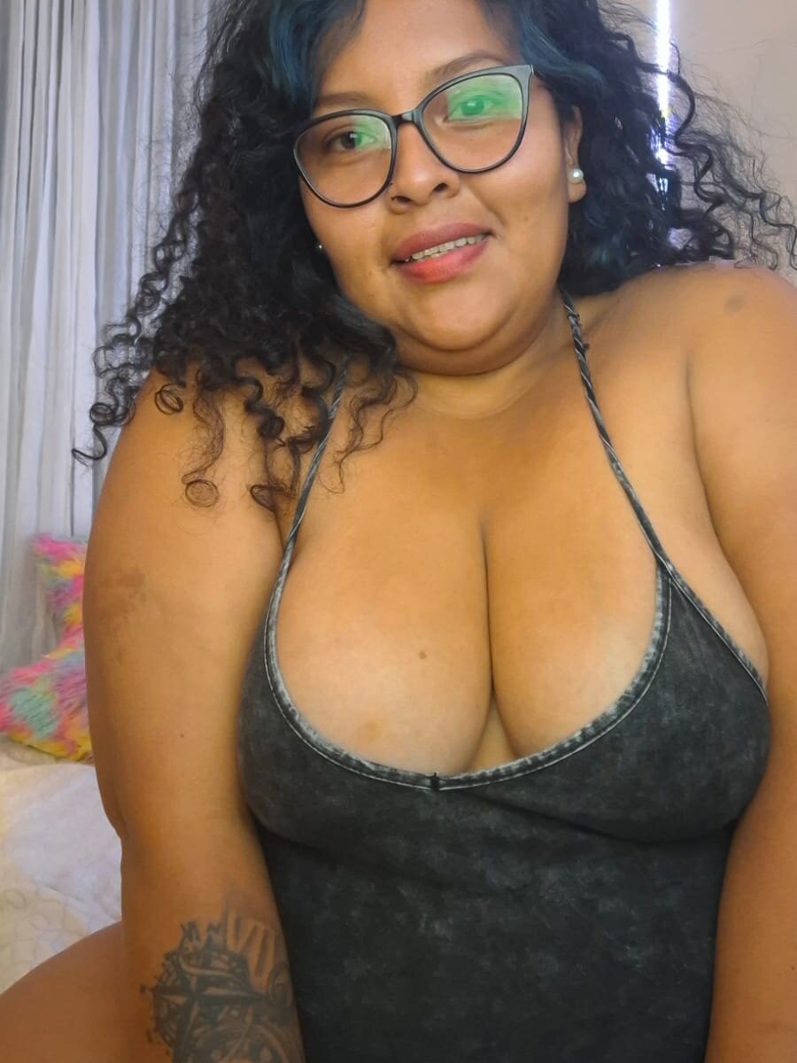 yvonne_jlove Chatroom