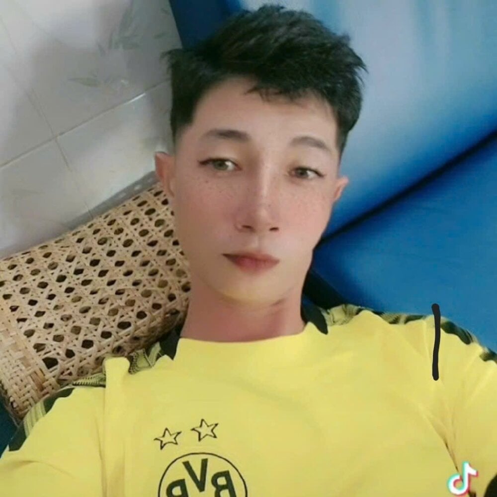 zTheKisSszz Chatroom